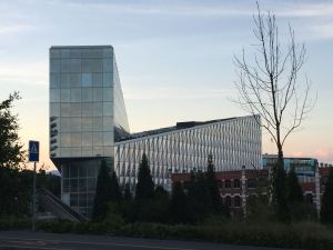 Sede de JTI (Japan Tobacco International) - ArquiTravel - SOM Skidmore, Owings & Merrill - Ginebra - Suiza - Arquitectura Vanguardista