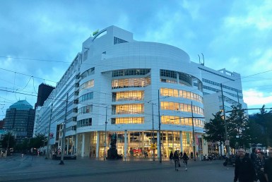 Biblioteca central "La Haya" - ArquiTravel - Richard Meier - La Haya - Den Haag - Países Bajos - Holanda - Arquitectura Minimalista